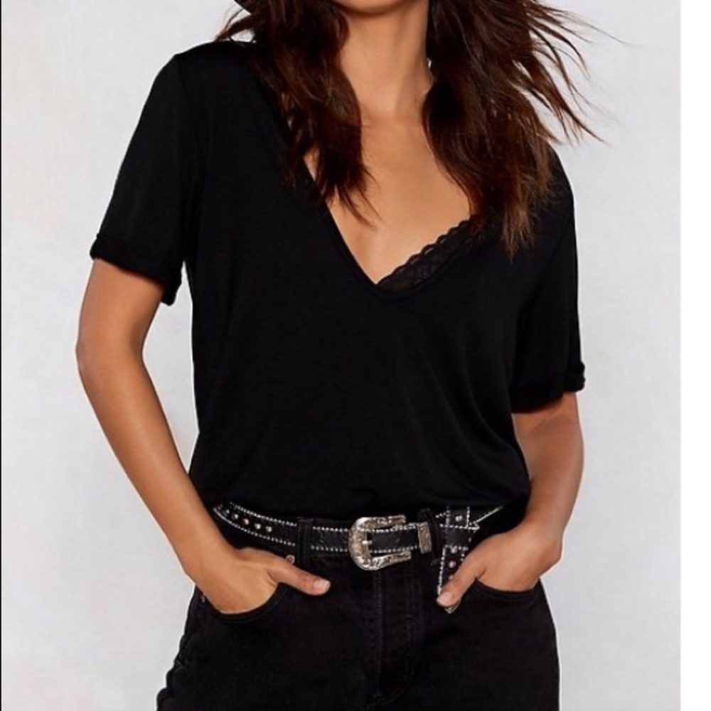 Black Tee